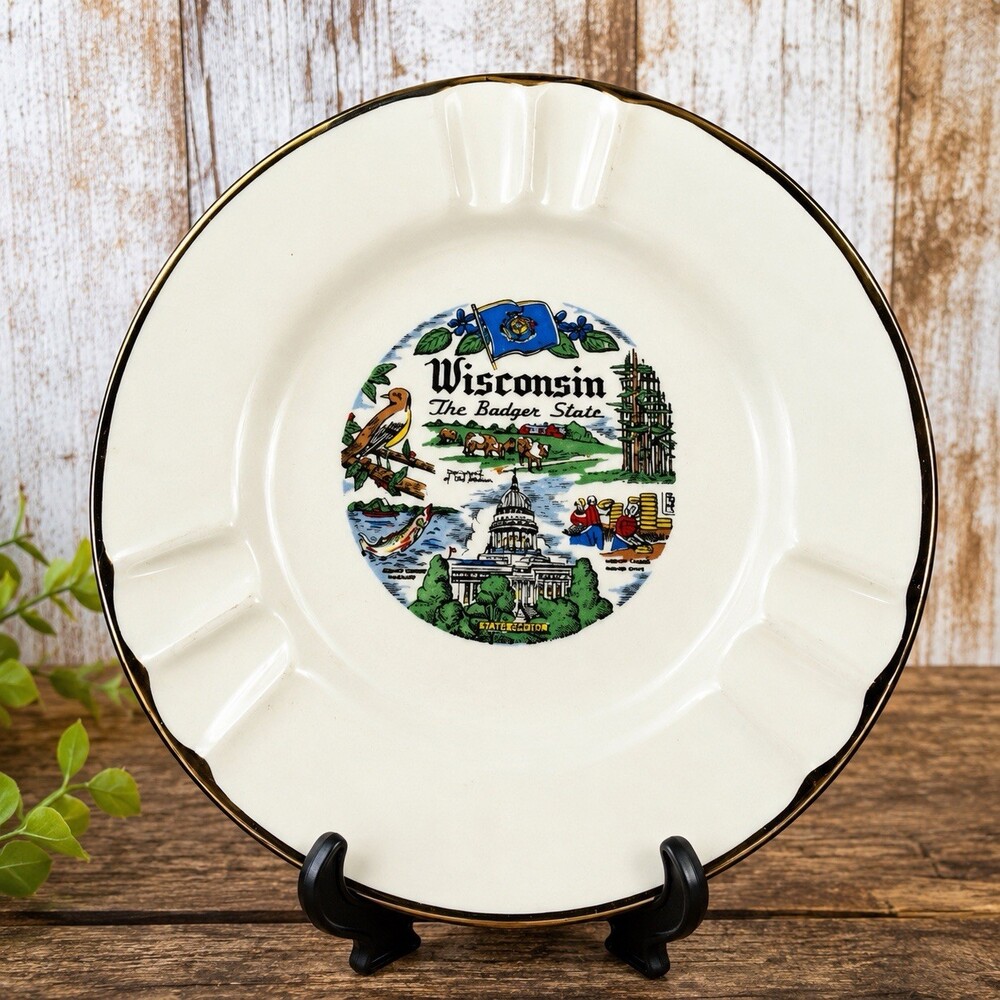 Vintage Wisconsin The Badger State Ceramic Souvenir Ashtray Japan 6.5”